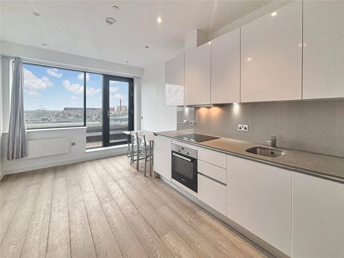 1 Bedroom Apartment To Rent In Bath Road, Slough, Berkshire, SL1