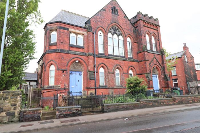 2 Bedroom House To Rent In Hall Lane, Armley, Leeds, West Yorkshire, Uk, LS12