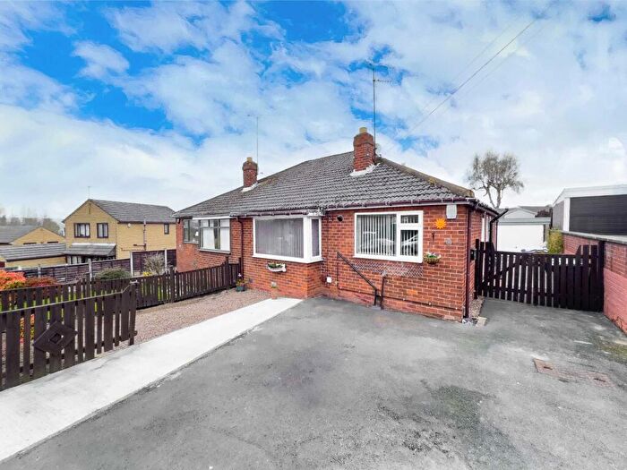 3 Bedroom Semi-Detached Bungalow For Sale In Craven Drive, Gomersal, BD19
