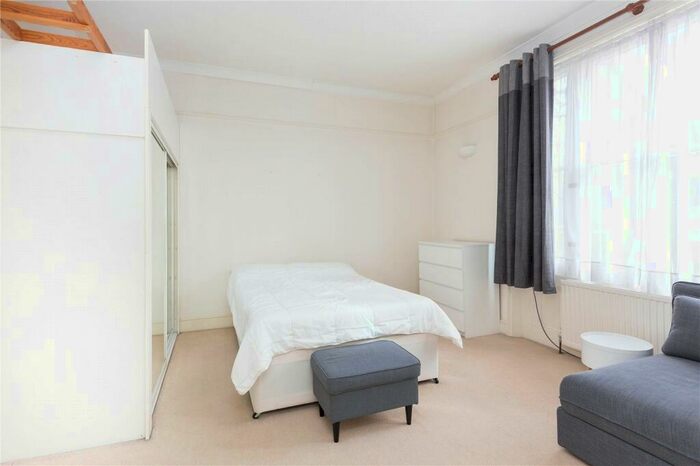 Flat To Rent In Marlborough Hill, St John's Wood, NW8