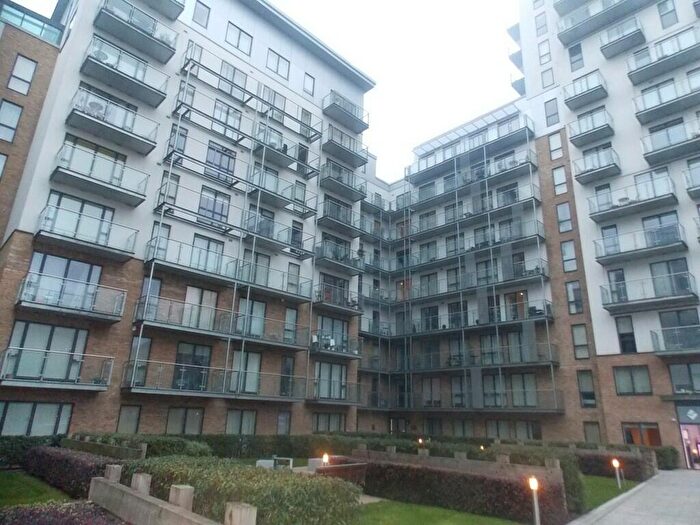 2 Bedroom Apartment To Rent In Sargasso Court, Voysey Square, Bow, E3
