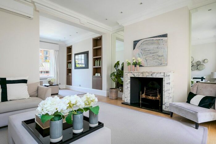 5 Bedroom Property To Rent In Chester Row, Knightsbridge, SW1W