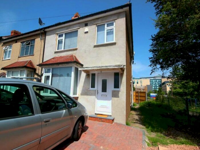 5 Bedroom End Of Terrace House To Rent In Kingsholm Road, Westbury On Trym, Bristol, BS10