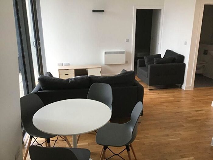 1 Bedroom Flat To Rent In Lilycroft Road, Bradford, BD9