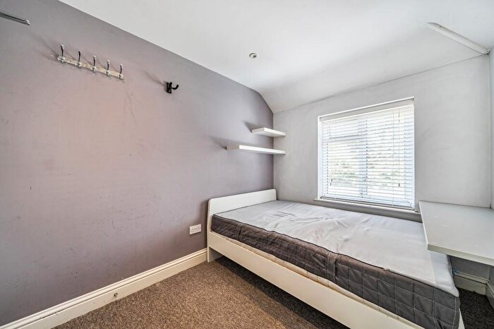 1 Bedroom House Of Multiple Occupation To Rent In Room, Waterbank Road, London, SE6