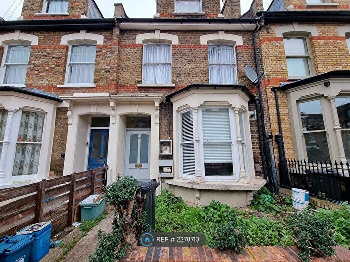 1 Bedroom Flat To Rent In Brighton Road, London, N16