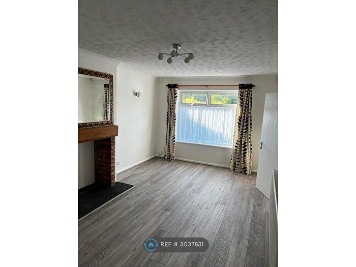 3 Bedroom Semi Detached House To Rent In Rushford Drive, Nottingham, NG8
