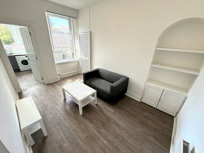 2 Bedroom Flat To Rent In Summerfield Terrace, City Centre, Aberdeen, AB24