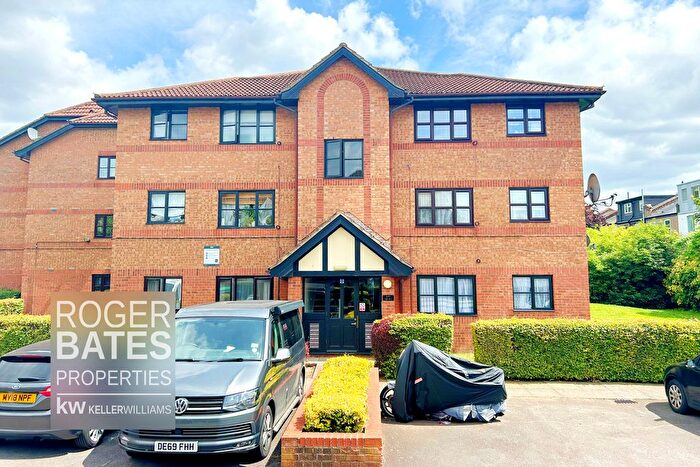1 Bedroom Flat For Sale In Chamberlain Place, London, E17