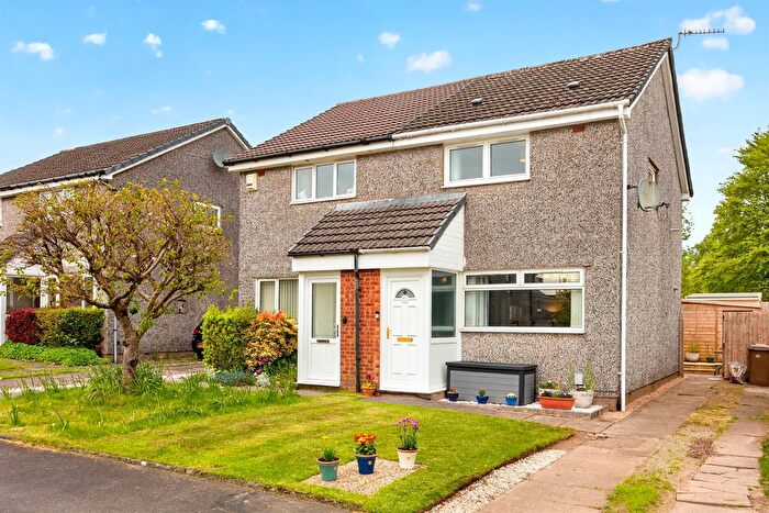 2 Bedroom Semi-Detached House For Sale In Cameron Avenue, Bishopton, PA7