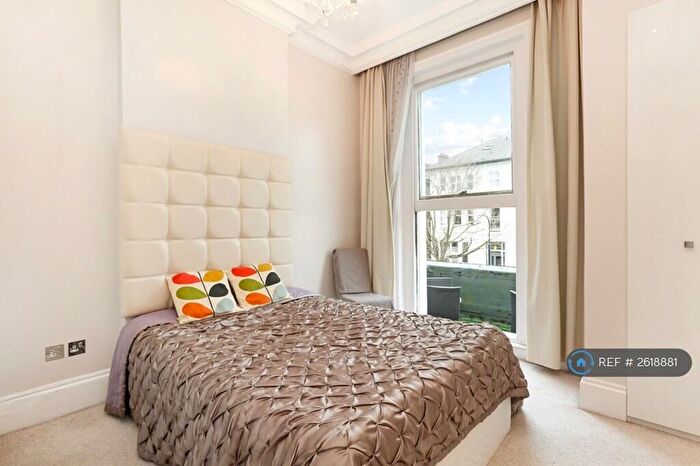 2 Bedroom Flat To Rent In Belsize Park Gardens, London, NW3
