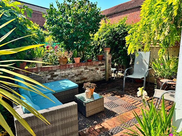 3 Bedroom Terraced House For Sale In Devonshire Street, Bridgwater, TA6