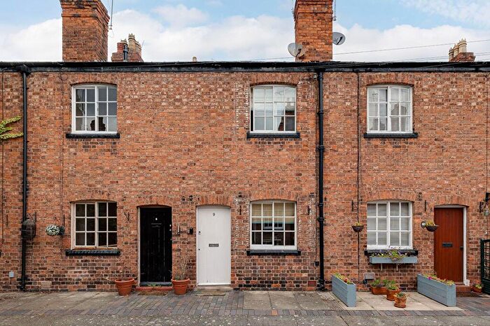 2 Bedroom Terraced House For Sale In Lower Bridge Street, Chester, CH1
