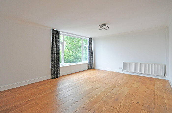 2 Bedroom Flat To Rent In Allt-Yr-Yn Crescent, Newport, NP20