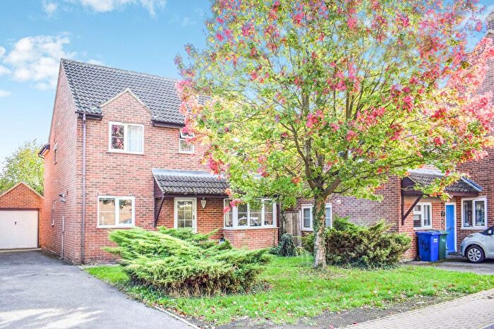 4 Bedroom Detached House For Sale In Dale Place, Kidlington, OX5