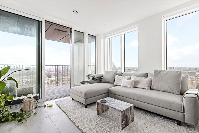 2 Bedroom Flat For Sale In Cendal Crescent, London, E1