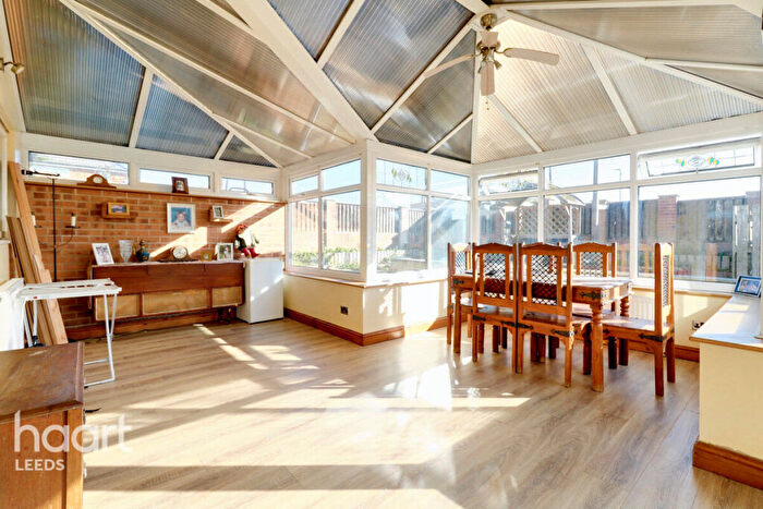 4 Bedroom Semi-Detached House For Sale In Laurel Place, Leeds, LS10