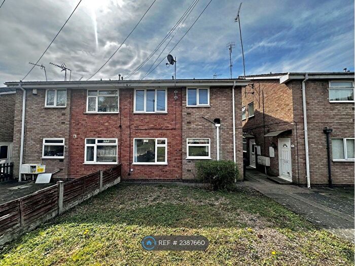 2 Bedroom Maisonette To Rent In Vicarage Close, Birmingham, B42