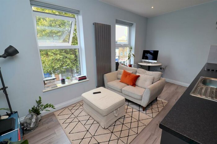 1 Bedroom Apartment To Rent In Lower Road, Surrey Quays, SE16