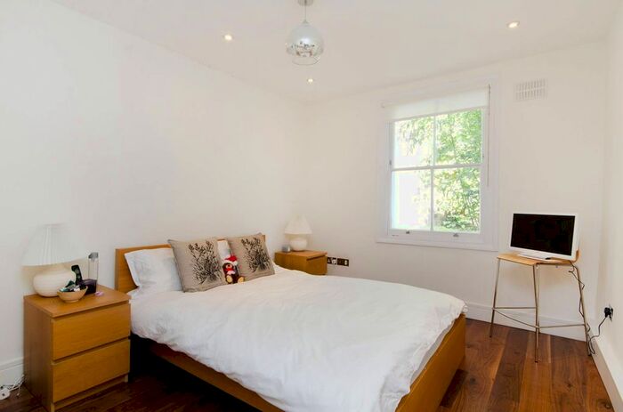 2 Bedroom Flat To Rent In Marylands Road, Maida Vale, London, W9