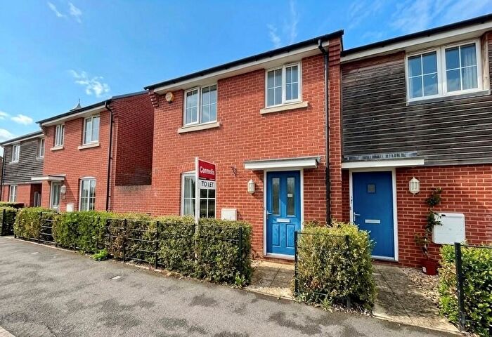 3 Bedroom House To Rent In Paradise Orchard, Berryfields, Aylesbury, HP18