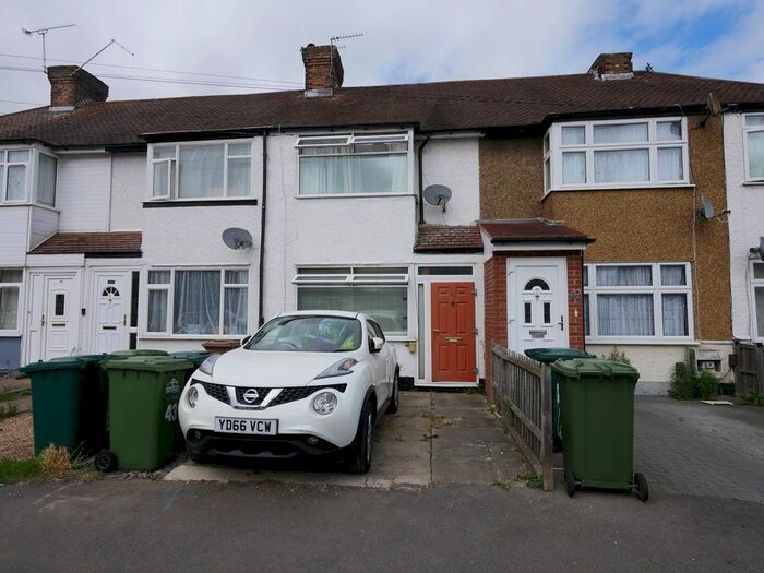 2 Bedroom Terraced House To Rent In Cranford Avenue, Staines-Upon-Thames, TW19