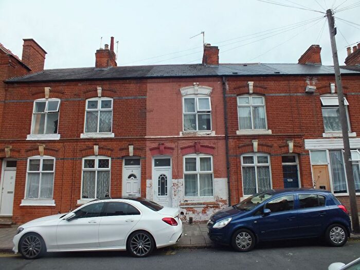 2 Bedroom Terraced House To Rent In Roslyn Street, Leicester, LE2