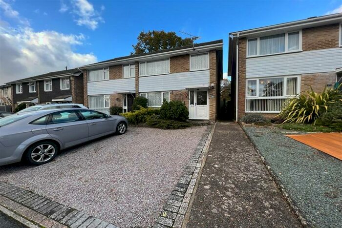 3 Bedroom Semi-Detached House To Rent In Ash Close, SO19