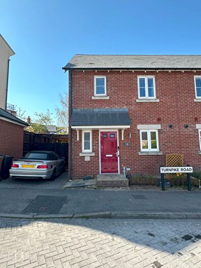 3 Bedroom Semi-detached House To Rent In Turnpike Road, Andover, Hampshire, SP11