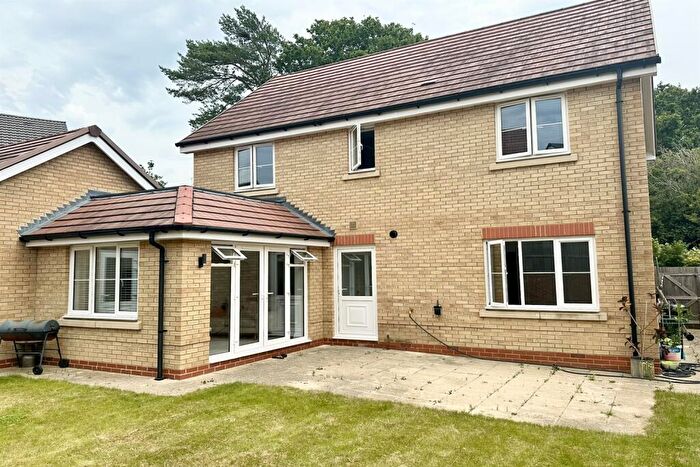 4 Bedroom Detached House To Rent In Sinclair Drive, Codmore Hill, Pulborough, RH20
