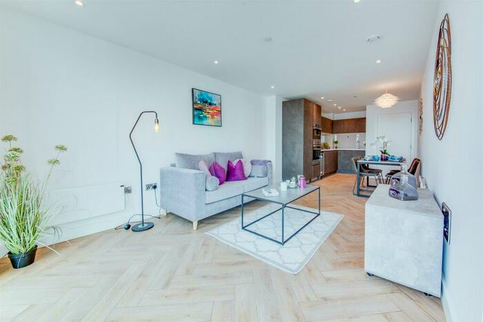 1 Bedroom Apartment To Rent In Elizabeth Tower, Silvercroft Street, Manchester, M15