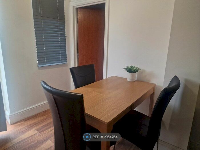 1 Bedroom Flat To Rent In Coniston Road, Patchway, Bristol, BS34