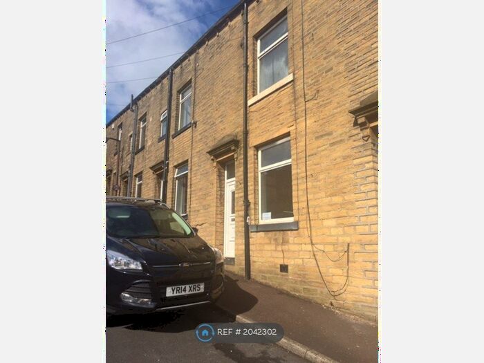 2 Bedroom Terraced House To Rent In Grove Street, Sowerby Bridge, HX6