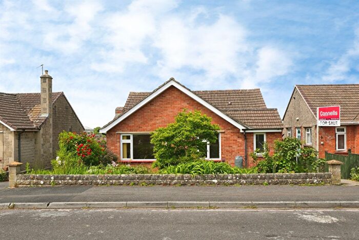 3 Bedroom Detached Bungalow For Sale In Boundary Road, Chippenham, SN15