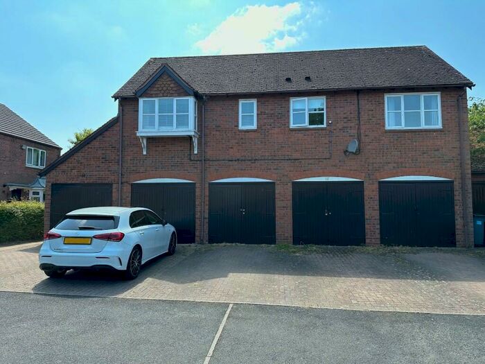 2 Bedroom Coach House For Sale In Thistlewood Grove, Chadwick End, B93