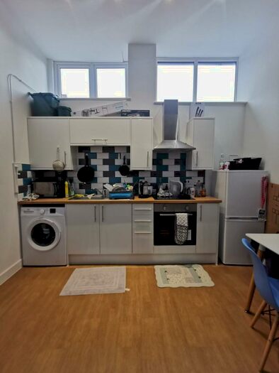 1 Bedroom Flat To Rent In The Kingsway, Swansea, SA1