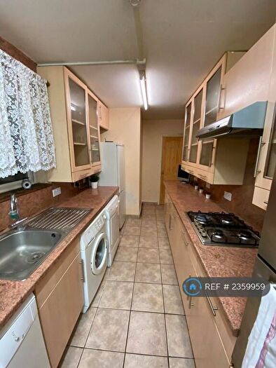 5 Bedroom Terraced House To Rent In Hawthorn Way, Cambridge, CB4