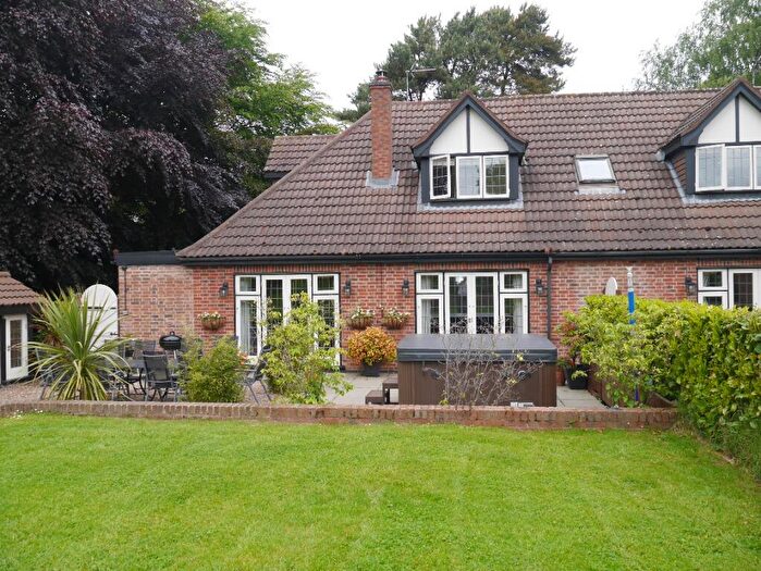 4 Bedroom Semi-Detached House To Rent In Lambley Road, Lowdham, NG14