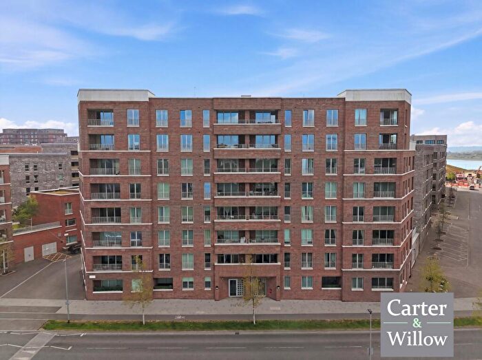 1 Bedroom Flat For Sale In Hamilton Mansions, Fielders Crescent, Barkingm, IG11
