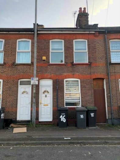 2 Bedroom Terraced House To Rent In Surrey Street, Luton, LU1