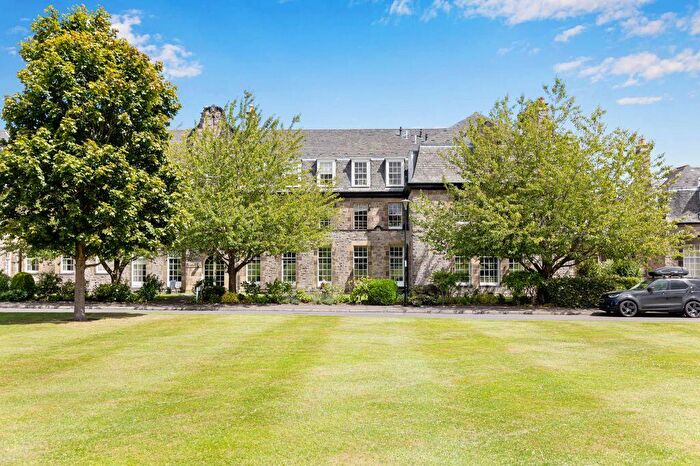 2 Bedroom Flat For Sale In / East Suffolk Park, Newington, Edinburgh, EH16