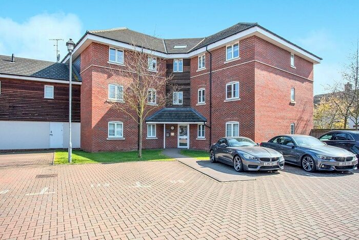2 Bedroom Flat To Rent In Wharf Way, Hunton Bridge, Kings Langley, Hertfordshire, WD4