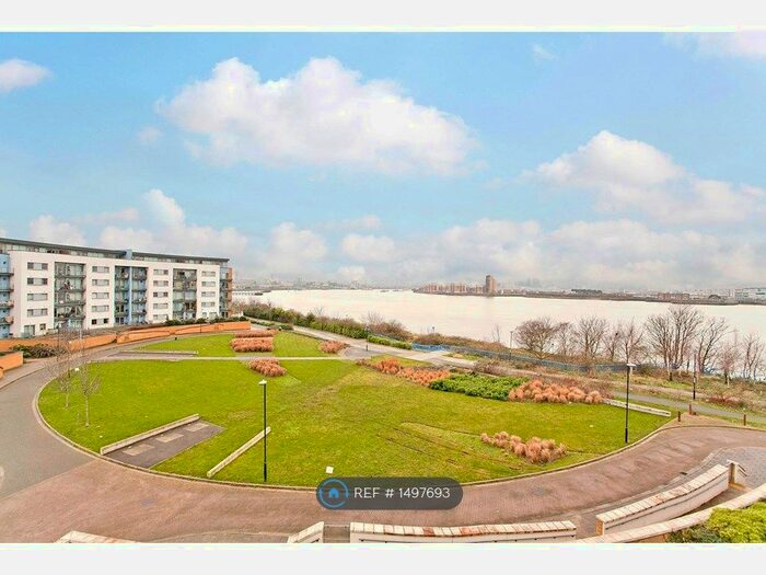 2 Bedroom Flat To Rent In Tideslea Path, London, SE28