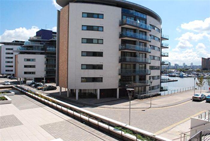 3 Bedroom Flat To Rent In Fathom Court, Basin Approach, London, E16