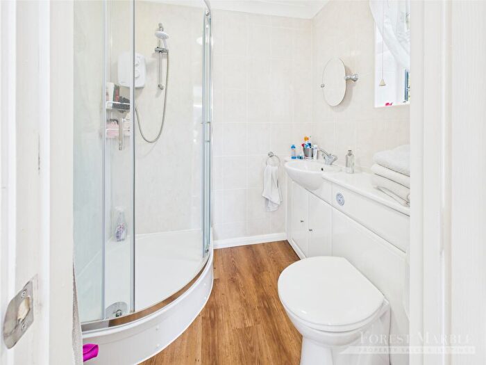 4 Bedroom Detached House For Sale In Beaconsfield Way, Frome, BA11