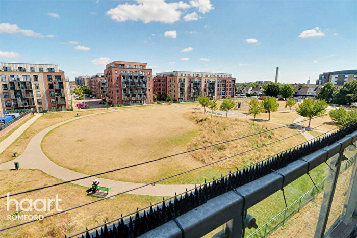 2 Bedroom Apartment To Rent In Wideford Drive, Romford, RM7