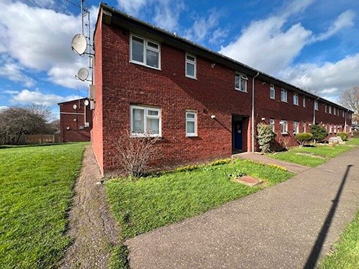 1 Bedroom Flat To Rent In Read Court, Waltham Abbey, EN9