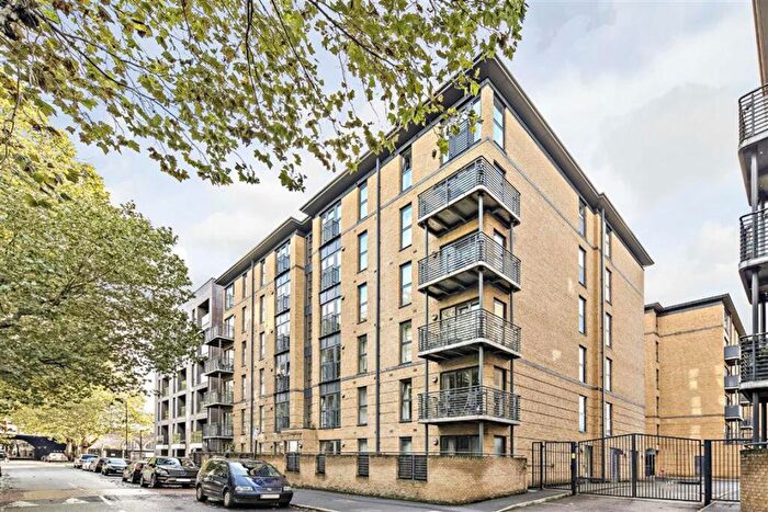 3 Bedroom Flat To Rent In Spa Road, Bermondsey, SE16