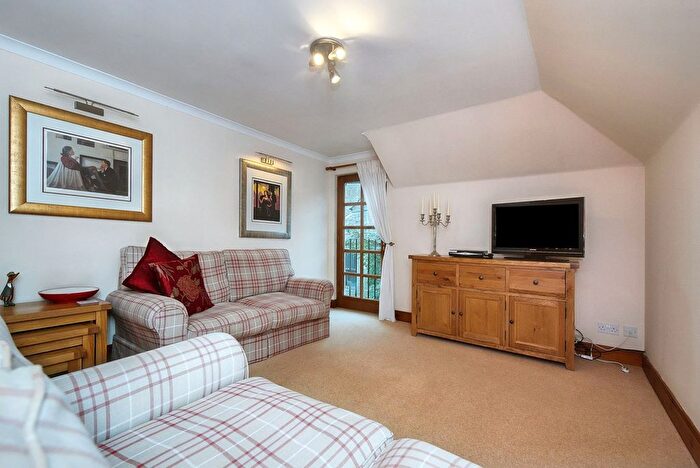 2 Bedroom Flat For Sale In Atholl Street, Dunkeld, PH8