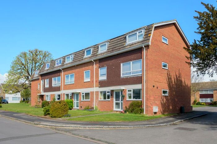 2 Bedroom Apartment To Rent In North Abingdon, Oxfordshire, OX14